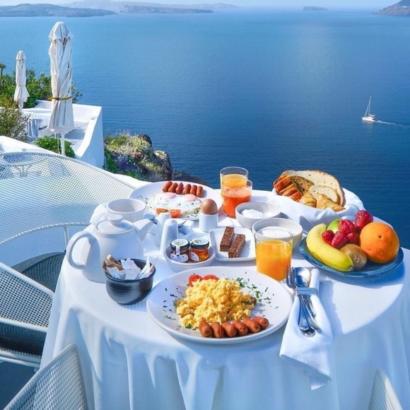 Meet your Posher, Lucia - Picture 1 of 1